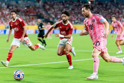 Al equipo de Messi le alcanzó con una victoria y dos empates para avanzar a octavos de final