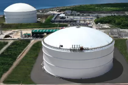 La flota global de buques propulsados por GNL creció a 641, con 169 nuevas unidades en 2024