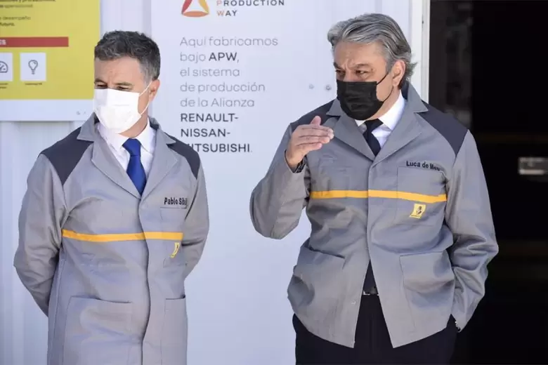 Pablo Sibilla recibió a Luca de Meo en 2021 en Fábrica Santa Isabel y le mostró la potencialidad para hacer la pick-up compacta.
