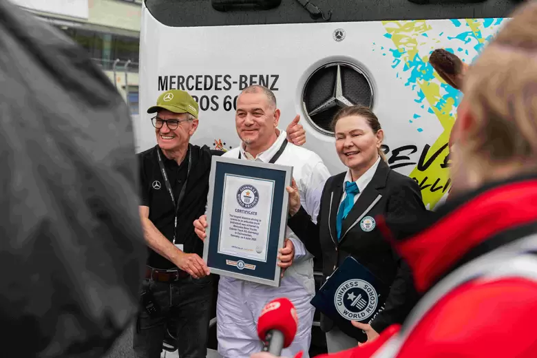 El eActros-600 recorrió 124,7 km marcha atrás, incluyendo un semi.