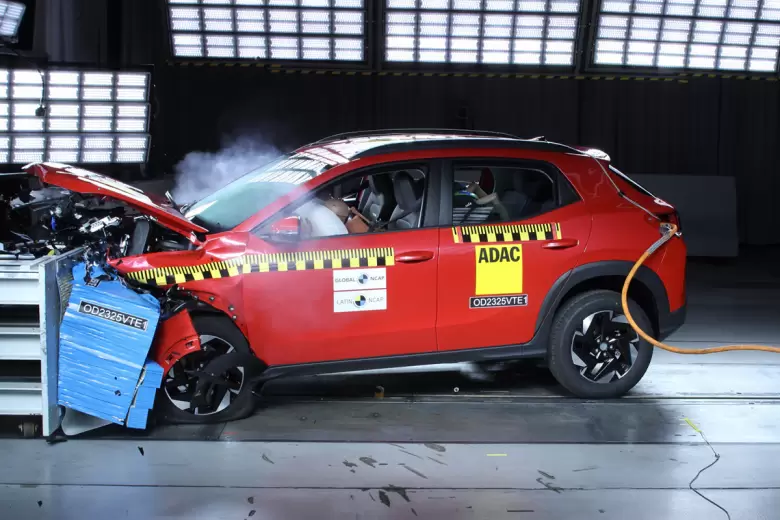 "El AEB se ofrece como equipamiento de serie en todas las versiones en todos los mercados excepto en Argentina", dijo Latin NCAP.