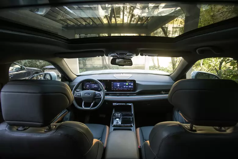 Ahora la SUV mediana de Ford se comercializa en dos versiones.
