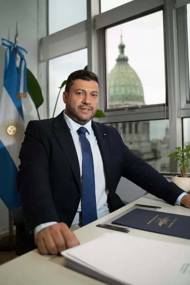 El diputado nacional Gabriel Chumpitaz propuso la creación de un "Régimen Nacional de Incentivos para el Retorno de Argentinos"