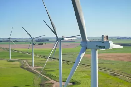Tenaris, la empresa siderúrgica del Grupo Techint, inició la construcción del Parque Eólico La Rinconada en el partido bonaerense de Olavarría.