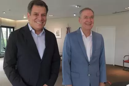 A pesar de sus signos políticos, al peronista y al radical los une su rechazo por los polos