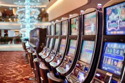 Casi 14,6 millones de argentinos ya apuestan de manera esporádica, según encuestas de la Lotería de la Provincia.
