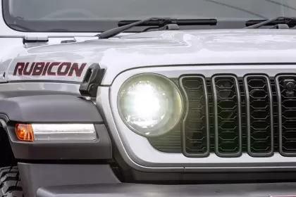 Jeep sumó una versión compacta de su modelo más representativo: cómo es y cuánto sale