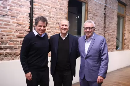 Facundo Manes y Juan Schiaretti tuvieron su primera actividad pública, a pesar de sostener conversaciones en privado desde 2024.