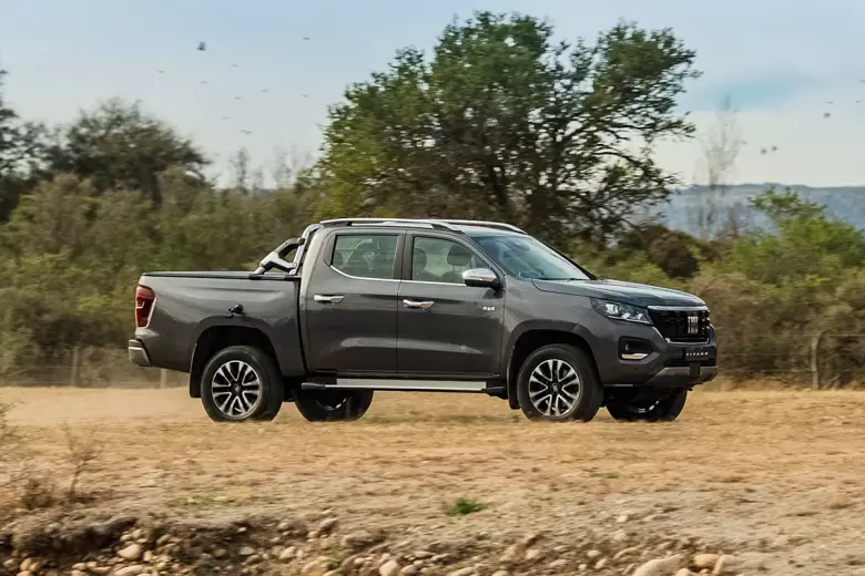 La Fiat Titano mide 5.33 m de largo y es exponente del segmento de una tonelada.