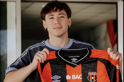 Londra lucirá un parche con su logo en la camiseta del Alajuelense