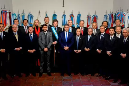Sin respuestas contundentes ante su reclamo en el diálogo con el Gobierno, los mandatarios provinciales acordaron estos proyectos
