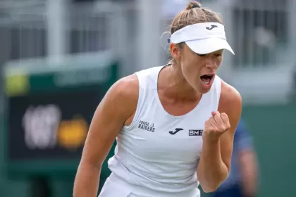 Solana Sierra hizo historia en Wimbledon: clasificó a octavos y rompió una racha de 21 años para el tenis argentino