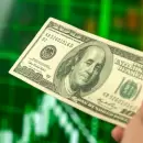 El dólar mayorista operó en baja