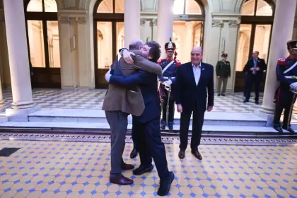 El presidente Milei y el ministro de Desregulación y Transformación del Estado, Federico Sturzenegger