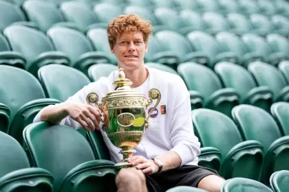 Sinner, campeón por primera vez en Wimbledon.