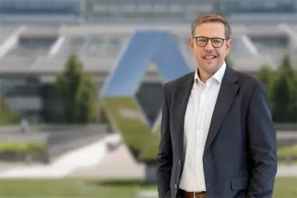 Renault nombró un CEO interino en reemplazo de Luca de Meo: cómo puede afectar a Franco Colapinto