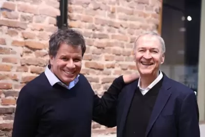 Manes y Schiaretti sellan la alianza que podría constituir la tercer gran coalición que complete la oferta electoral por el centro.