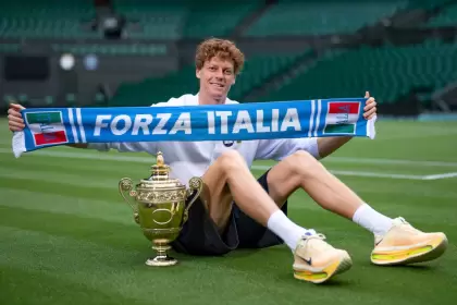 Sinner se convirtió en el primer italiano en ganar Wimbledon, el torneo más deseado y codiciado por los tenistas