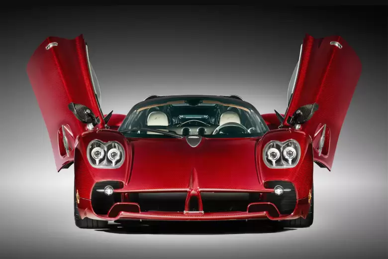 Sólo se hicieron 130 unidades de la variante Roadster del Pagani Utopia.