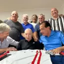 El desgarrador relato sobre el estado de salud de Carlos Bilardo: "Ya no me reconoce y hay veces que vuelvo llorando a mi casa"