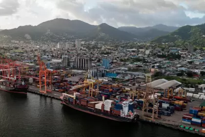Rejas, balas y drones: la vida diaria en el nuevo infierno del Caribe