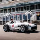 Un destacado piloto de la Fórmula 1 manejó el auto con el que Fangio fue campeón en 1955