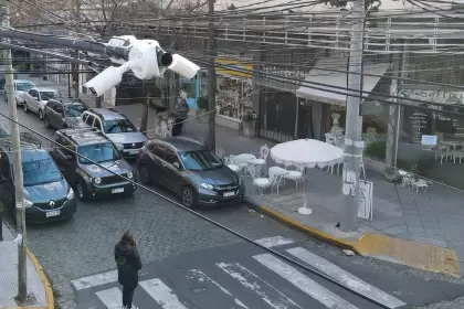 San Isidro avanza en la instalación de cámaras de seguridad de alta tecnología en los centros comerciales.