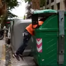 CABA impone multas millonarias por revolver la basura: polémica por la orden de Jorge Macri