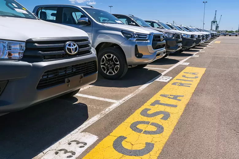 Toyota Argentina exporta la pick-up Hilux a 22 países de América.