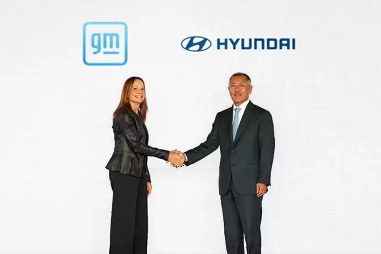 En septiembre del año pasado, los CEOs de GM y Hyundai sellaron este acuerdo.