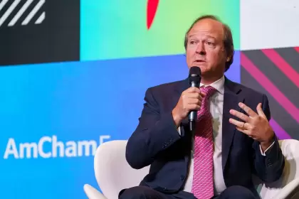 González repasó los avances logrados en los últimos 18 meses, destacando que "la demanda pasó de pagar el 30% al 80% del costo real de la energía".