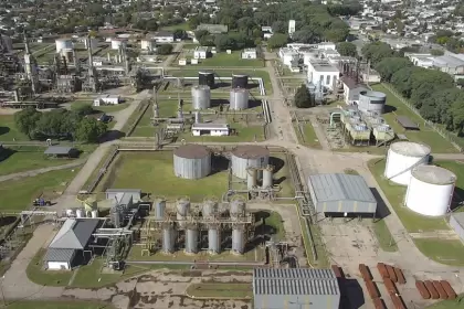 Con la creación de Santa Fe Bio, YPF profundiza su diversificación hacia fuentes energéticas limpias y renovables.