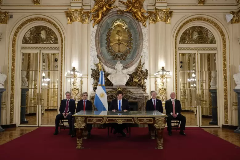 Acting oficial y preocupación extrema del JP Morgan por la situación fiscal