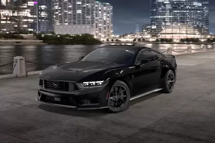 El Dark Horse, es el Mustang más potente de calle y el más parecido al de pista.
