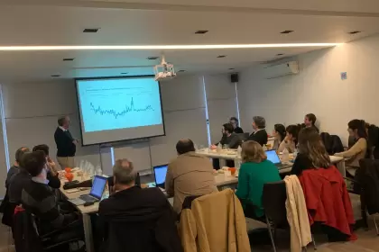 El encuentro en las oficinas de Criteria.