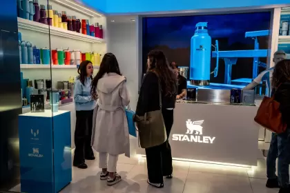 Stanley, la marca global de hidratación y lifestyle, inauguró un nuevo local en el Alto Palermo Shopping.