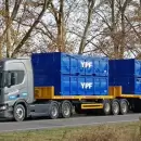 Bitrenes: el Gobierno habilitó la libre circulación y los transportistas salieron a celebrarlo