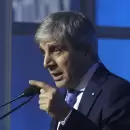Caputo busca dólares en la UIA, pero los empresarios reclaman "nivelar la cancha"