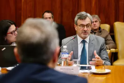 Fábricas cierran y la UIA lanza una advertencia: "Brasil es 30% más barato"
