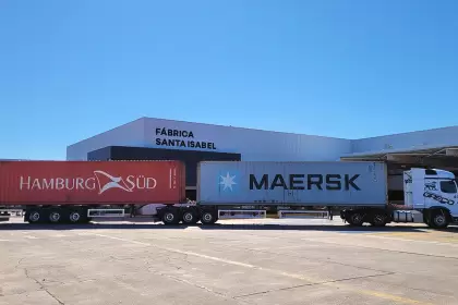 El primer bitren de Renault que llegó a Córdoba desde Buenos Aires.