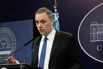 El Gobierno presentará una ley para sancionar a funcionarios que comprometan el equilibrio fiscal.