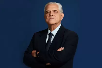 "Cuando planto bandera no miro para donde sopla el viento", asegura López Murphy.