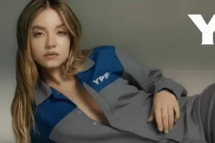Por qué piden que Sydney Sweeney se ponga el mameluco de YPF