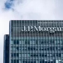 JP Morgan ve disciplina fiscal y aconseja invertir en bonos argentinos en plena crisis política