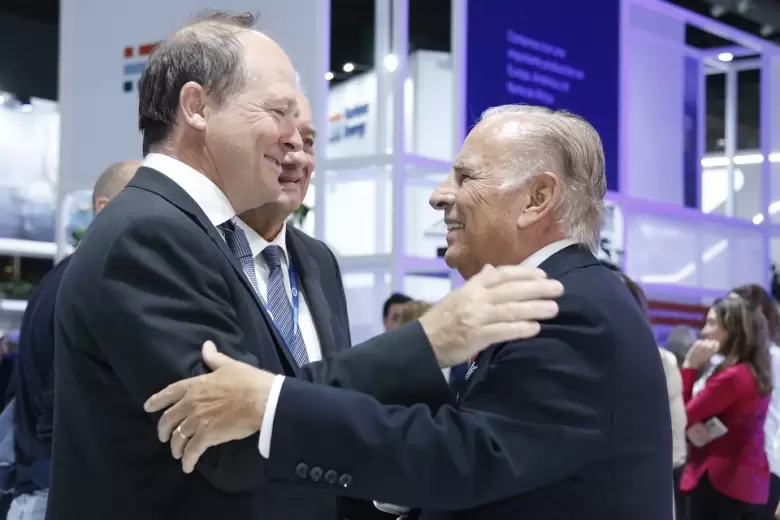 Empresarios y funcionarios se dieron cita en el mayor encuentro de negocios de la industria petrolera