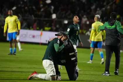 La alegría del plantel de Bolivia luego de conseguir la clasificación al repechaje para el Mundial 2026
