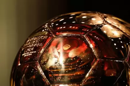 El Balón de Oro se le entrega al mejor jugador de la última temporada