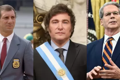 Bilardo, Milei y Bessent
