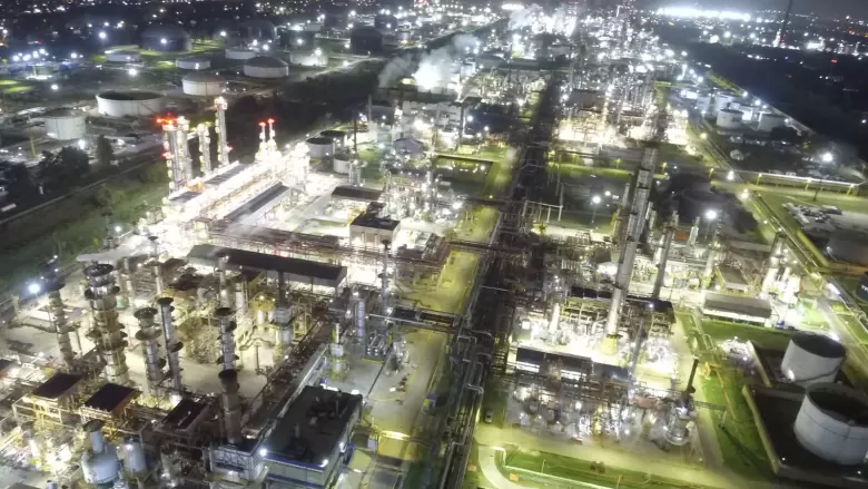 Premio internacional para YPF: su refinería en La Plata, la mejor de la región