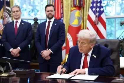 Trump firma una orden que declara lista la venta de TikTok: ¿en cuánto se valoró a la app?